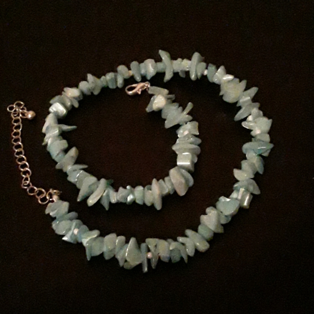 Sea shell necklace - Picture 2 of 2